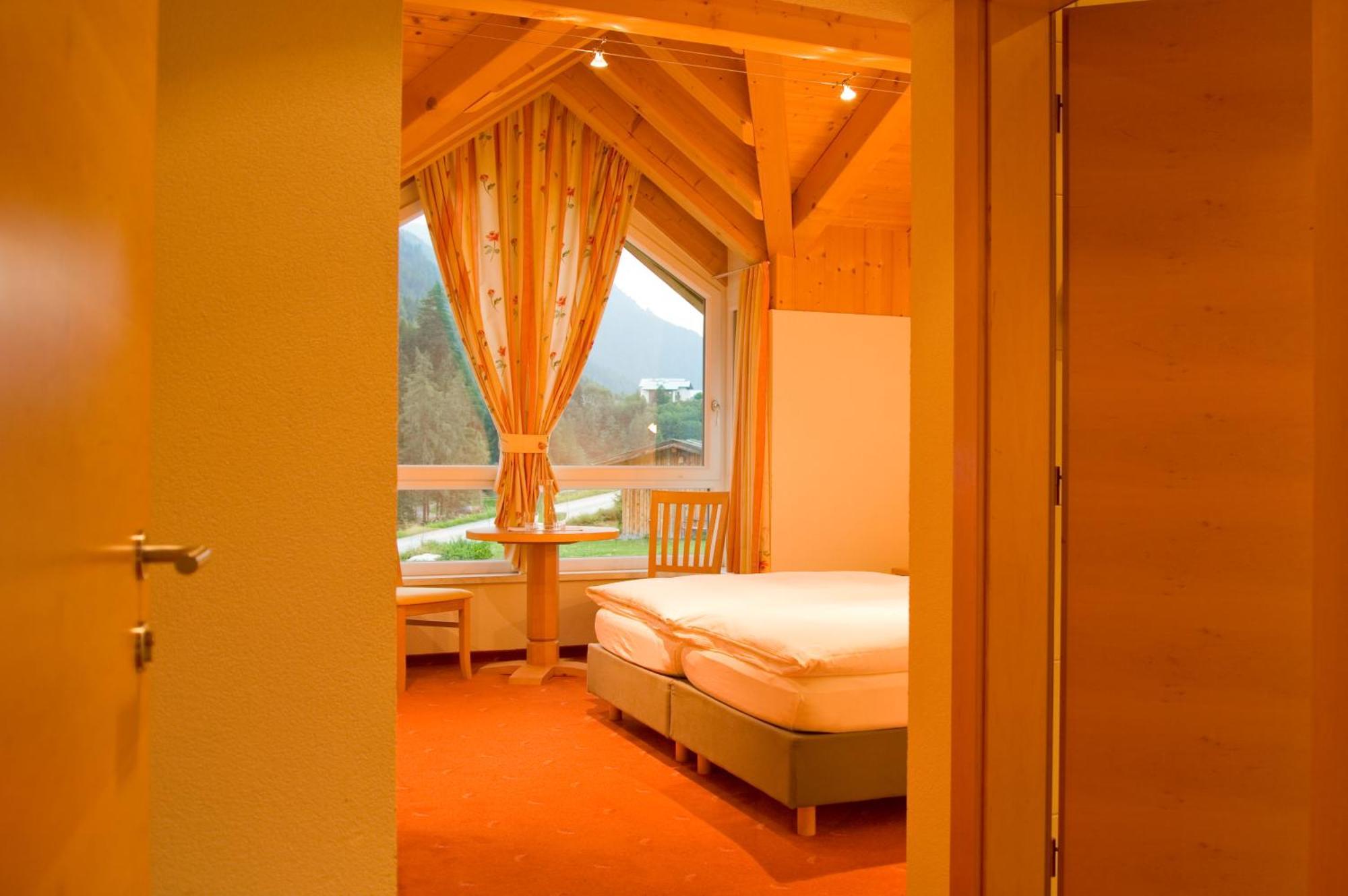 Adrian Bed and Breakfast Sankt Anton am Arlberg Exteriör bild